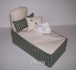 Bed Shaped Tissue Box Cover Green/Tan Check Handmade Complete with Pillows NWOT